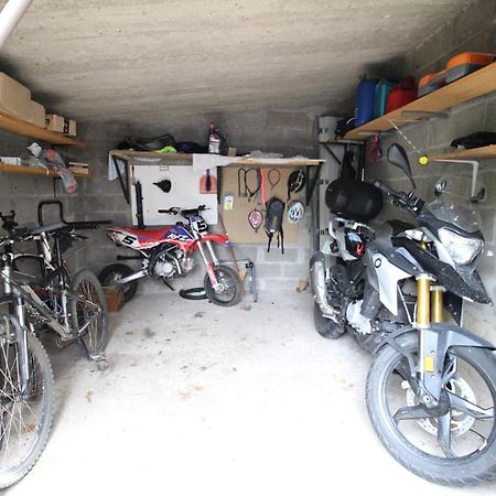 3 Chambres - Tres Grand Jardin Privee - Terrasse Privee - Garage Velo Et Moto - Parking Voiture Privee Dans La Propriete - Gere Par Presta-Zen'Services Thierville-sur-Meuse Exterior foto
